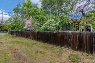 110 W 5th St, Phoenix, OR 97535 - Photo 24