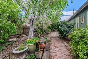 110 W 5th St, Phoenix, OR 97535 - Photo 8