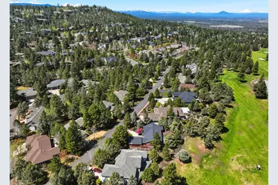 2964 NW Fairway Heights Drive, Bend, OR 97703 - Photo 46