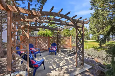 2964 NW Fairway Heights Drive, Bend, OR 97703 - Photo 36