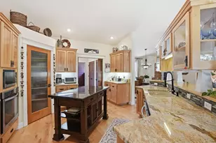 2964 NW Fairway Heights Dr, Bend, OR 97703 - Photo 14