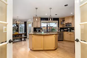 2739 Wilkshire Dr, Medford, OR 97504 - Photo 8