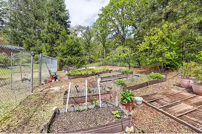7310 N Applegate Road, Grants Pass, OR 97527 - Photo 46