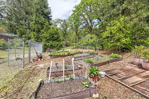 7310 N Applegate Rd, Grants Pass, OR 97527 - Photo 46