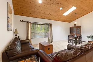 7310 N Applegate Rd, Grants Pass, OR 97527 - Photo 8