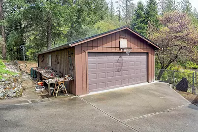 7310 N Applegate Road, Grants Pass, OR 97527 - Photo 4