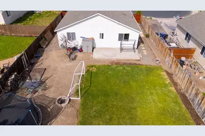 3020 NW 9th Court, Redmond, OR 97756 - Photo 28