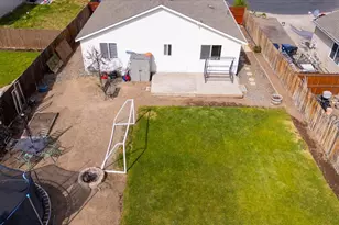 3020 NW 9th Ct, Redmond, OR 97756 - Photo 28