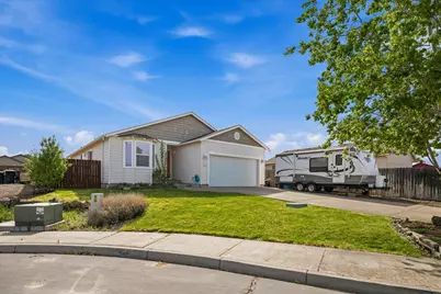 3020 NW 9th Court, Redmond, OR 97756 - Photo 1