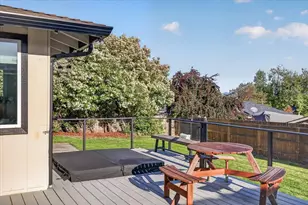 2573 Eaton Dr, Medford, OR 97504 - Photo 28
