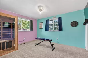 2573 Eaton Dr, Medford, OR 97504 - Photo 24