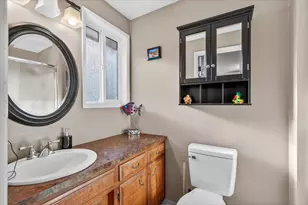 2573 Eaton Dr, Medford, OR 97504 - Photo 20