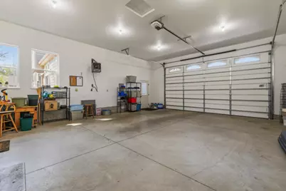 10831 Kestrel Road, Klamath Falls, OR 97601 - Photo 32