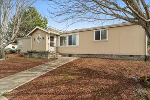 206 Eagle View Dr, Eagle Point, OR 97524 - Photo 4