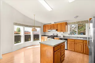 206 Eagle View Dr, Eagle Point, OR 97524 - Photo 8