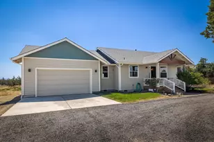 25311 Bachelor Ln, Bend, OR 97701 - Photo 32