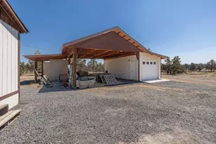 25311 Bachelor Ln, Bend, OR 97701 - Photo 24