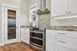 417 Tucker St, Ashland, OR 97520 - Photo 14