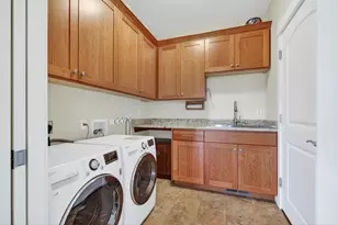 417 Tucker St, Ashland, OR 97520 - Photo 32