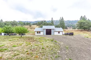 2245 Colestin Rd, Ashland, OR 97520 - Photo 28