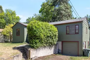 1628 Parker St, Ashland, OR 97520 - Photo 2