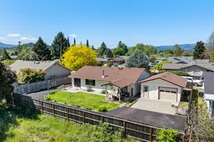 2900 Lois Ln, Grants Pass, OR 97527 - Photo 28