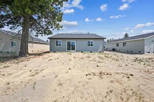 51779 Jubilee Pine Dr, La Pine, OR 97739 - Photo 2