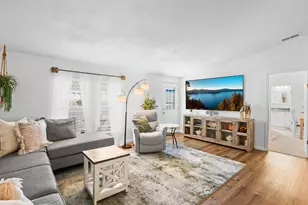 8401 Old Stage Rd, Central Point, OR 97502 - Photo 8