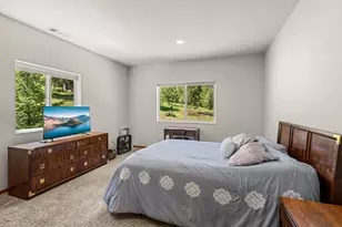 2295 W Evans Creek Rd, Rogue River, OR 97537 - Photo 22