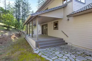 2267 Old Military Rd, Central Point, OR 97502 - Photo 36