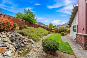 2317 SE Overland Dr, Grants Pass, OR 97527 - Photo 32