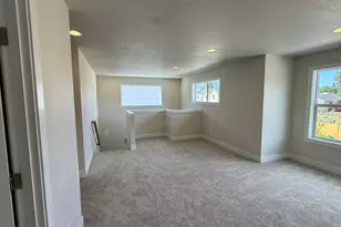 61417 SE Daybreak Ct, Bend, OR 97702 - Photo 2