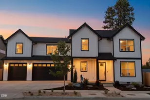 61430 SE Daybreak Ct, Bend, OR 97702 - Photo 2