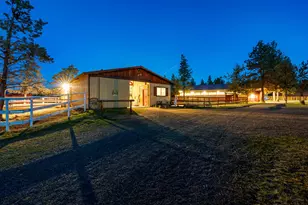 67500 Harrington Loop, Bend, OR 97703 - Photo 24