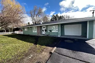 3345 Madison St, Klamath Falls, OR 97603 - Photo 2