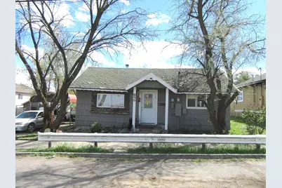 840 Upham Street, Klamath Falls, OR 97601 - Photo 1