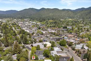 847 NW 5th St, Grants Pass, OR 97526 - Photo 48
