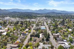 847 NW 5th St, Grants Pass, OR 97526 - Photo 44