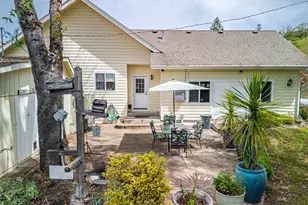 304 Wards Creek Rd, Rogue River, OR 97537 - Photo 14