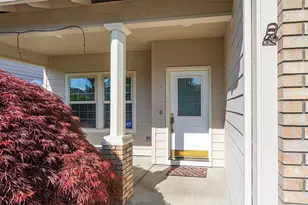 3036 Gary Dr, Medford, OR 97504 - Photo 4