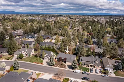 800 SE Shadowood Drive, Bend, OR 97702 - Photo 46