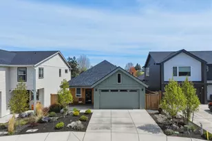 20546 Aberdeen Ct, Bend, OR 97702 - Photo 2