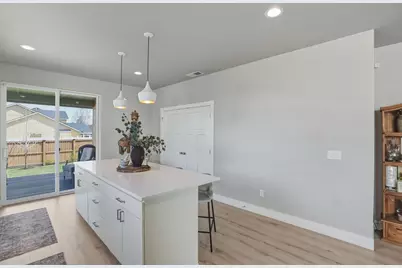 20546 Aberdeen Court, Bend, OR 97702 - Photo 12