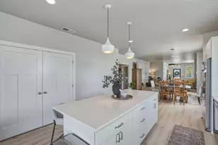 20546 Aberdeen Ct, Bend, OR 97702 - Photo 12