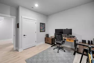 20850 SE Delta Dr, Bend, OR 97702 - Photo 16