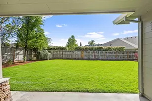 1054 Pumpkin Ridge Dr, Eagle Point, OR 97524 - Photo 32