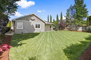 1054 Pumpkin Ridge Dr, Eagle Point, OR 97524 - Photo 34