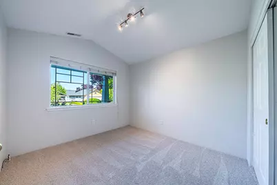 923 Village Circle, Medford, OR 97504 - Photo 14