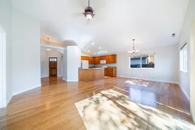 923 Village Circle, Medford, OR 97504 - Photo 12