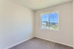 63205 NE Carly Ln, Bend, OR 97701 - Photo 10